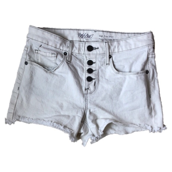 Mossimo white shorts, woman’s size 2 - Picture 1 of 4